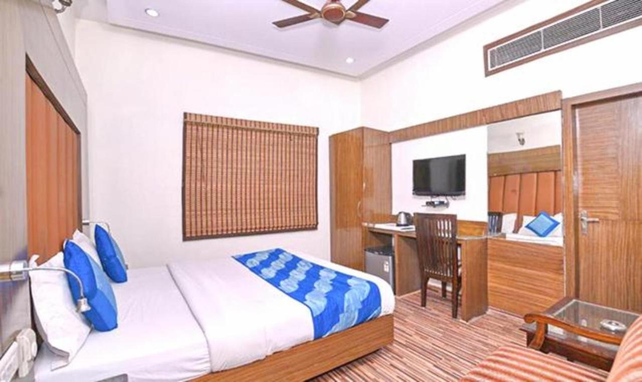 Fabhotel Station 3 Hotel 3*